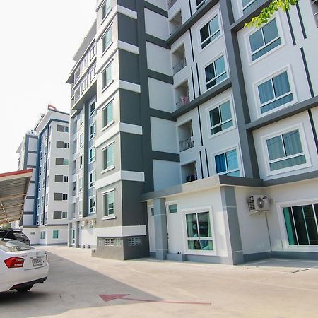Tada Condotel Buriram Exteriér fotografie