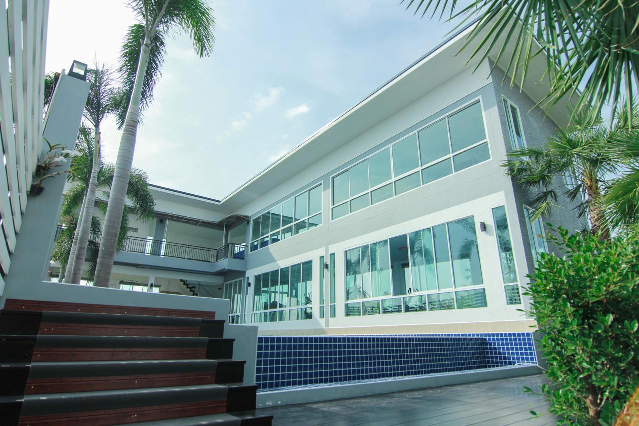 Tada Condotel Buriram Exteriér fotografie