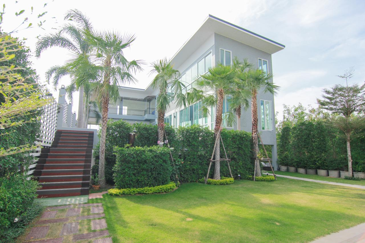 Tada Condotel Buriram Exteriér fotografie