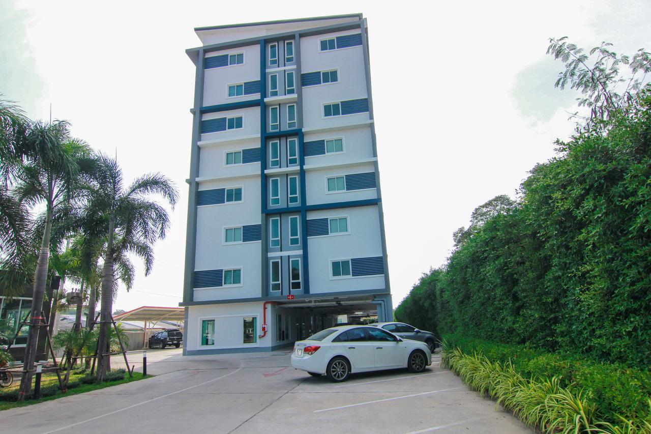 Tada Condotel Buriram Exteriér fotografie